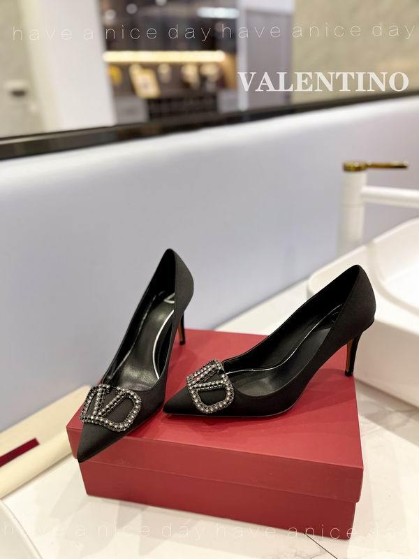 Valentino Women's Shoes 568